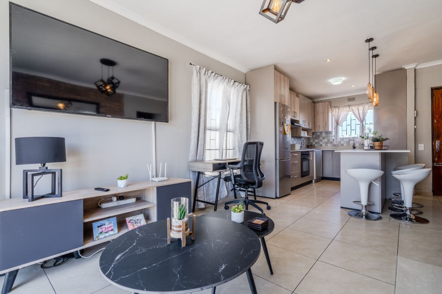 5 Bedroom Property for Sale in Ottery Western Cape